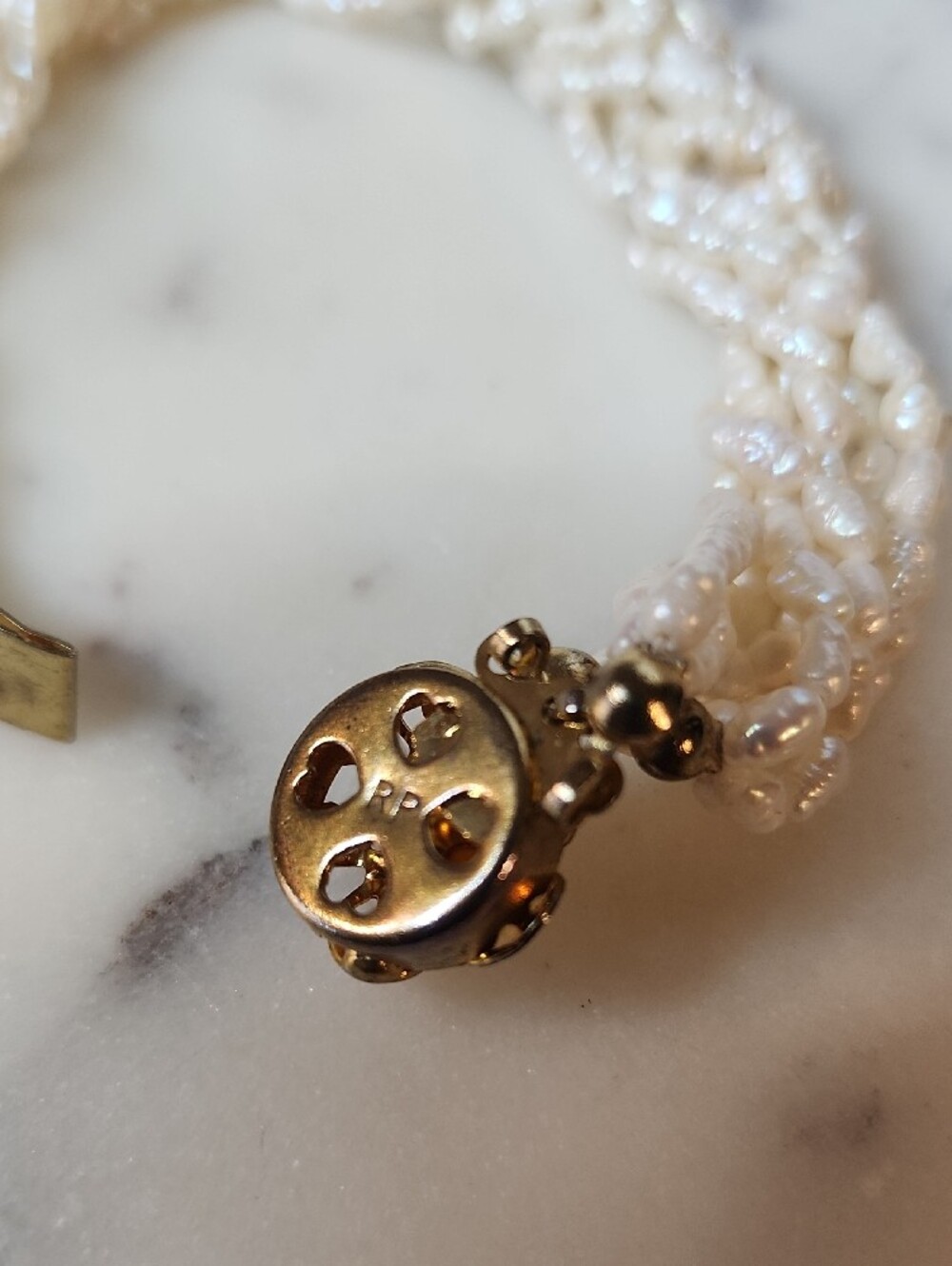 Vintage Freshwater Pearl Beaded | Gold-Tone Ornate Push Clasp Bracelet - Picture 4 of 10